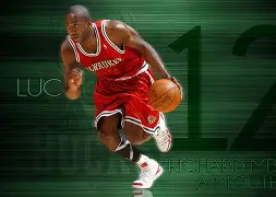 亚博体育官方-转会期体能课后，密尔沃基雄鹿官宣签约备战德甲，气氛紧张，训练强度明显提升